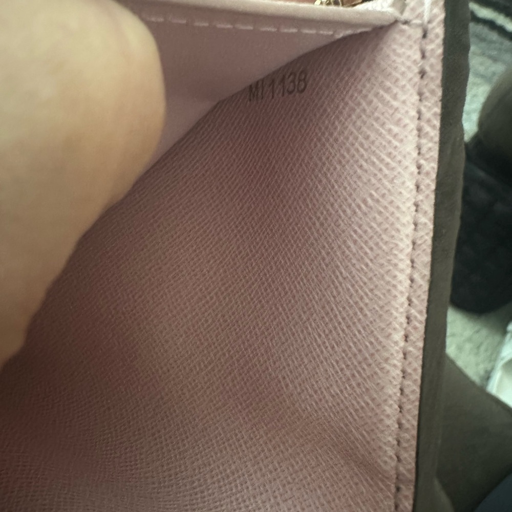 Louis Vuitton Victorine Wallet Monogram Rose Ballerine MI1138 - Picture 14 of 14